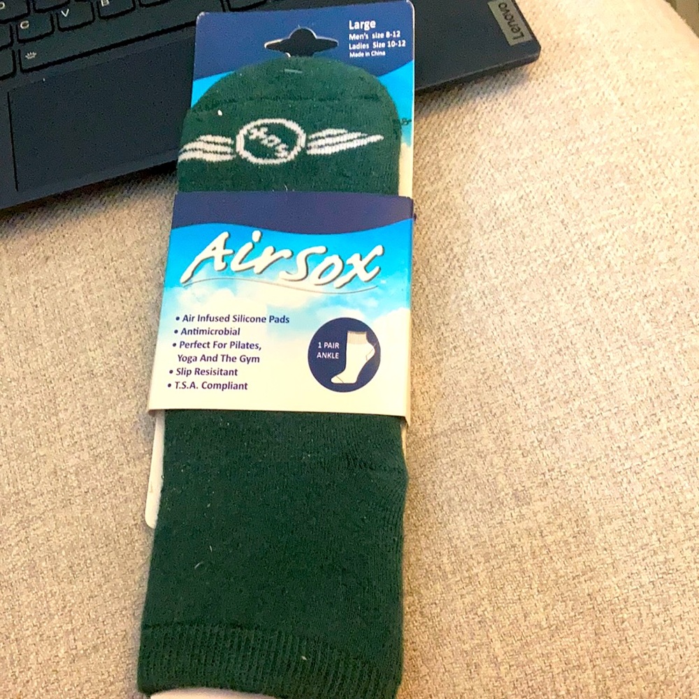 5/$25 Airsox forest green. Gripper bottom